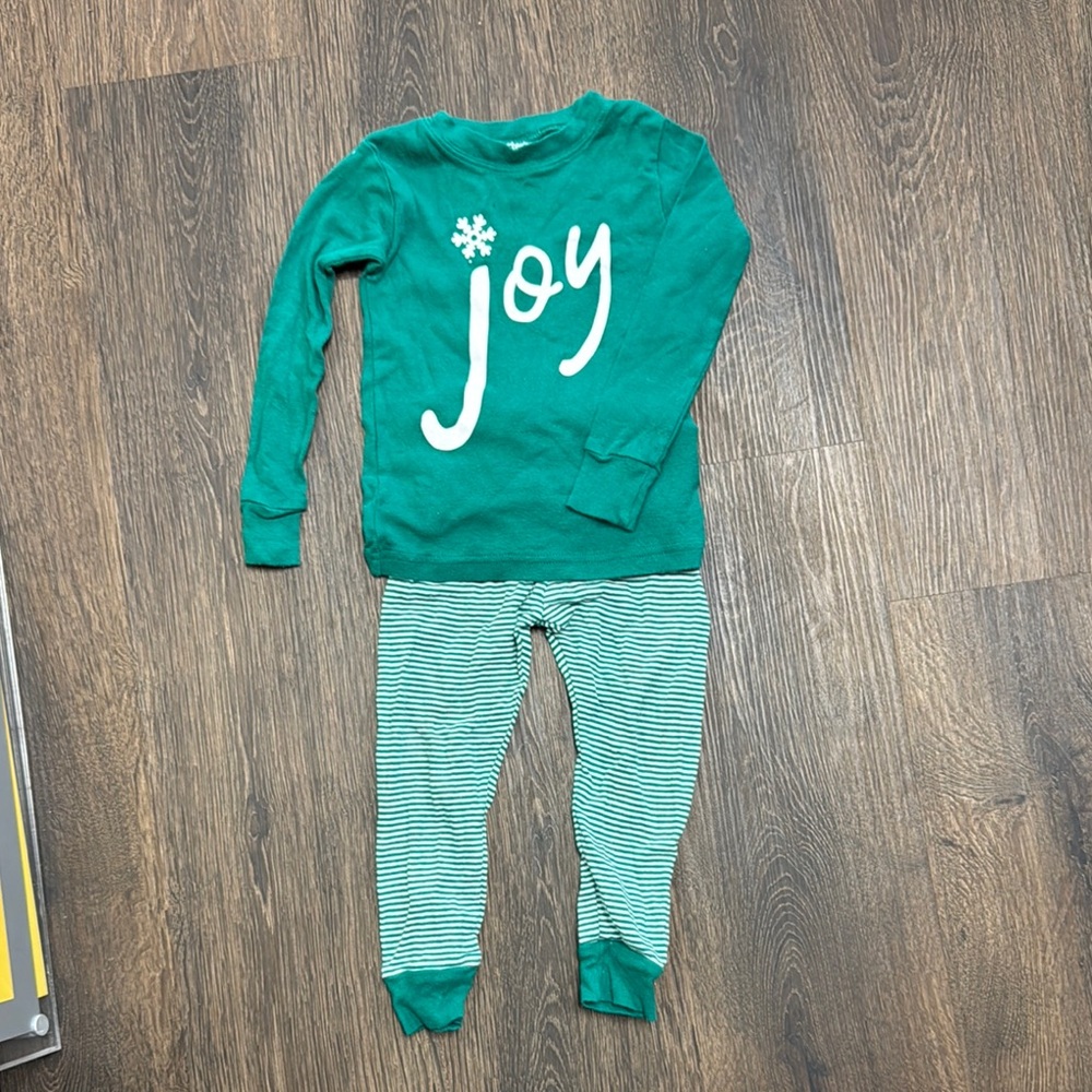 Green 'Joy' Pajama Set
